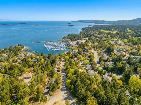 3419 Redden Rd, Nanaimo, BC V9P 9H4