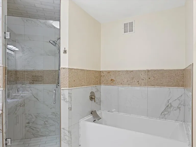 420 E Waterside Dr #1912 — Photo 15