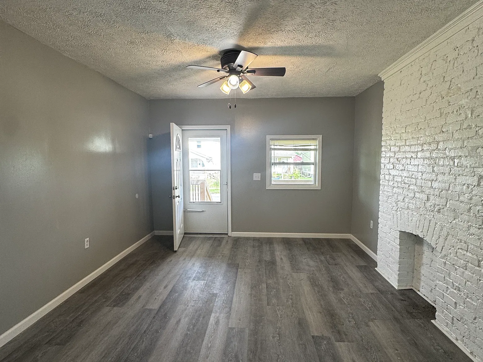 3 bed, 1092 sqft, $1,550 — Photo 4