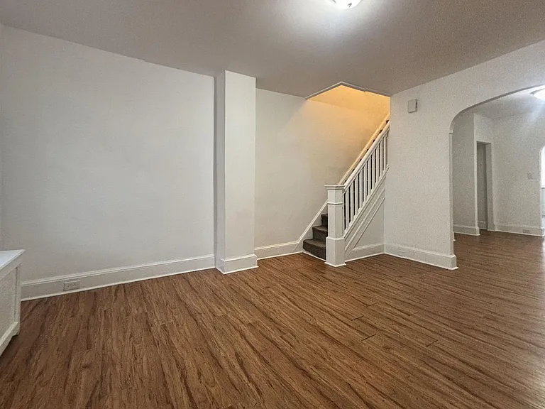 426 N Robinson St — Photo 13