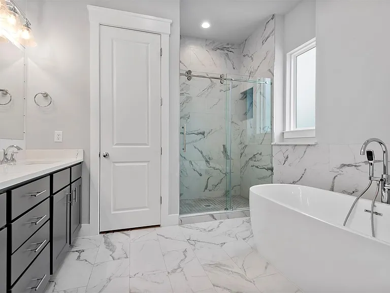 909 Oak St #C — Photo 24