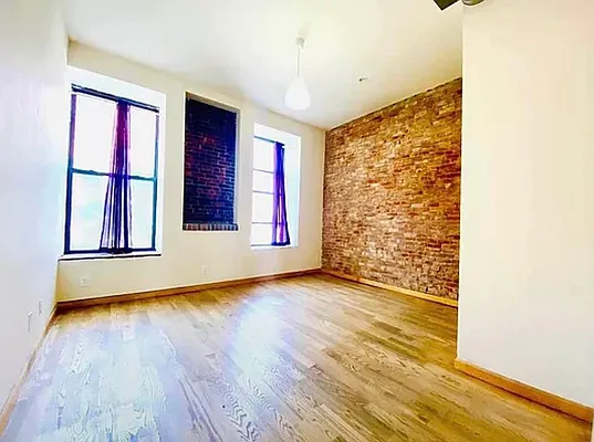 Rented by null | media 10