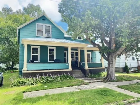 1816 11th St, Menominee, MI 49858