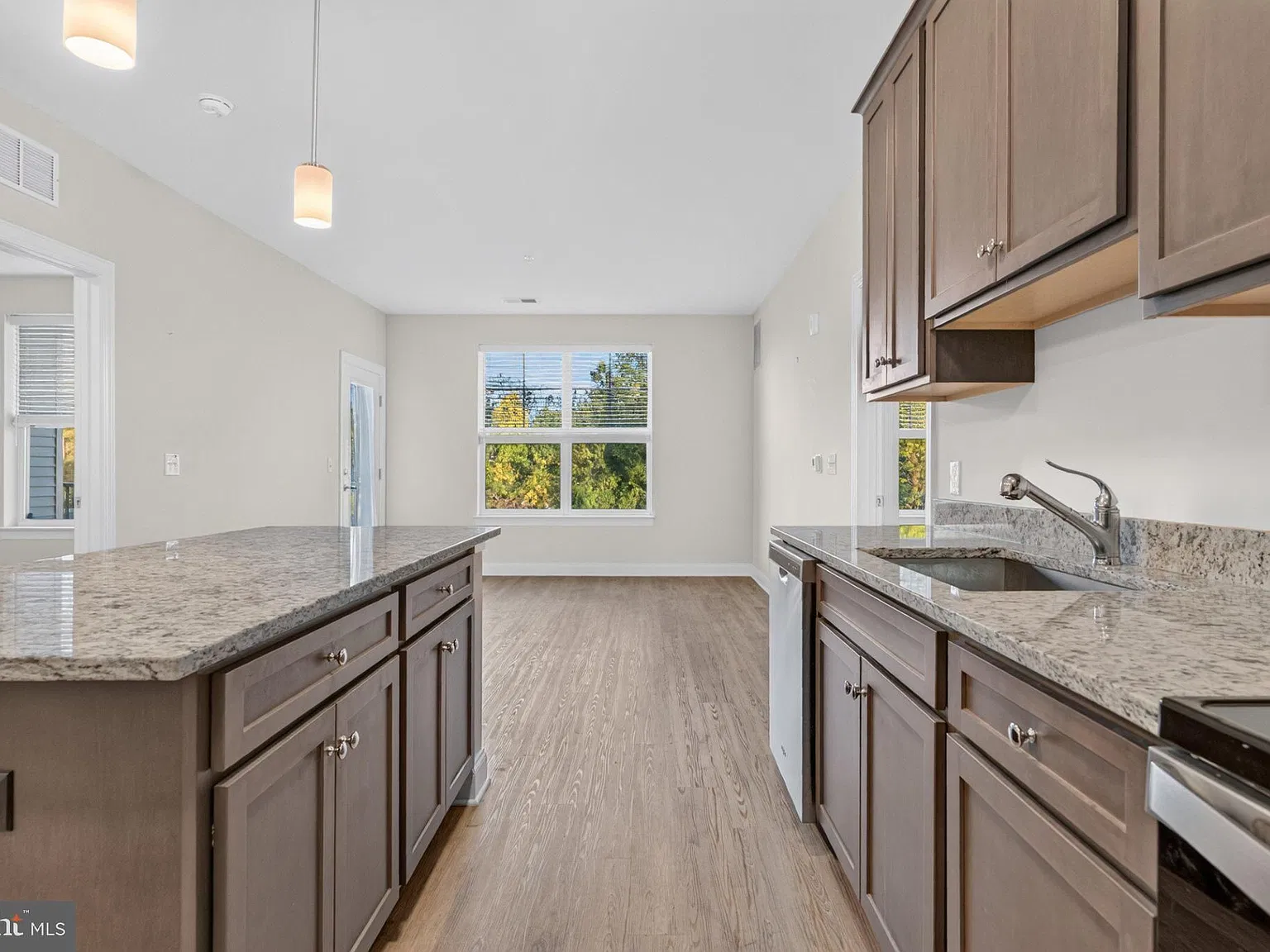 2 bed, 2.0 bath, $2,500 — Photo 3