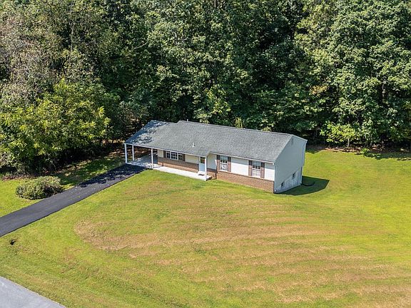 2nd image of 3902 Shakespeare Way