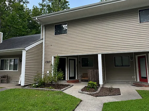 1517 College Way Photo 1