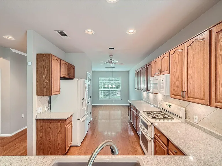 120 Muir Ct — Photo 14