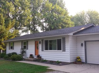 3125 Covered Bridge Rd, Chatham, IL 62629