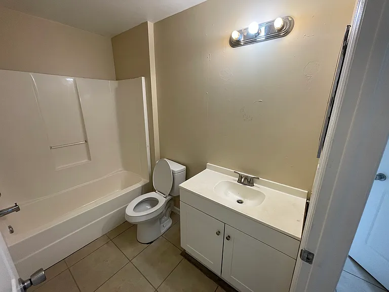 129 Zenith Cir — Photo 30