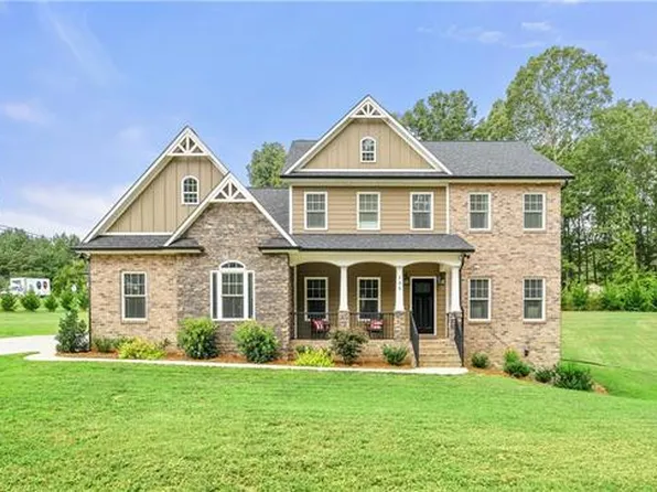 135 Blossom Hill Rd, Lincolnton, NC 28092