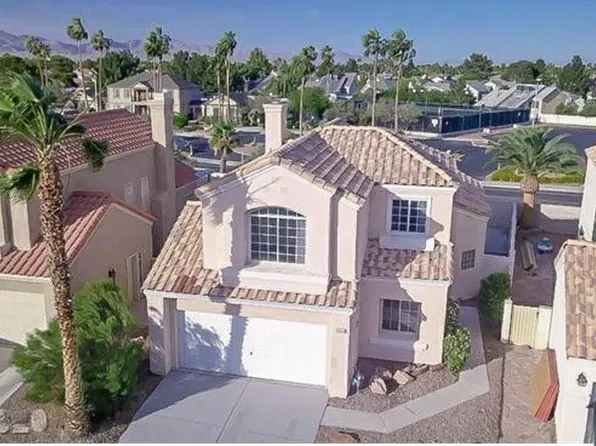 2420 Silver Shadow Dr, Las Vegas, NV 89108