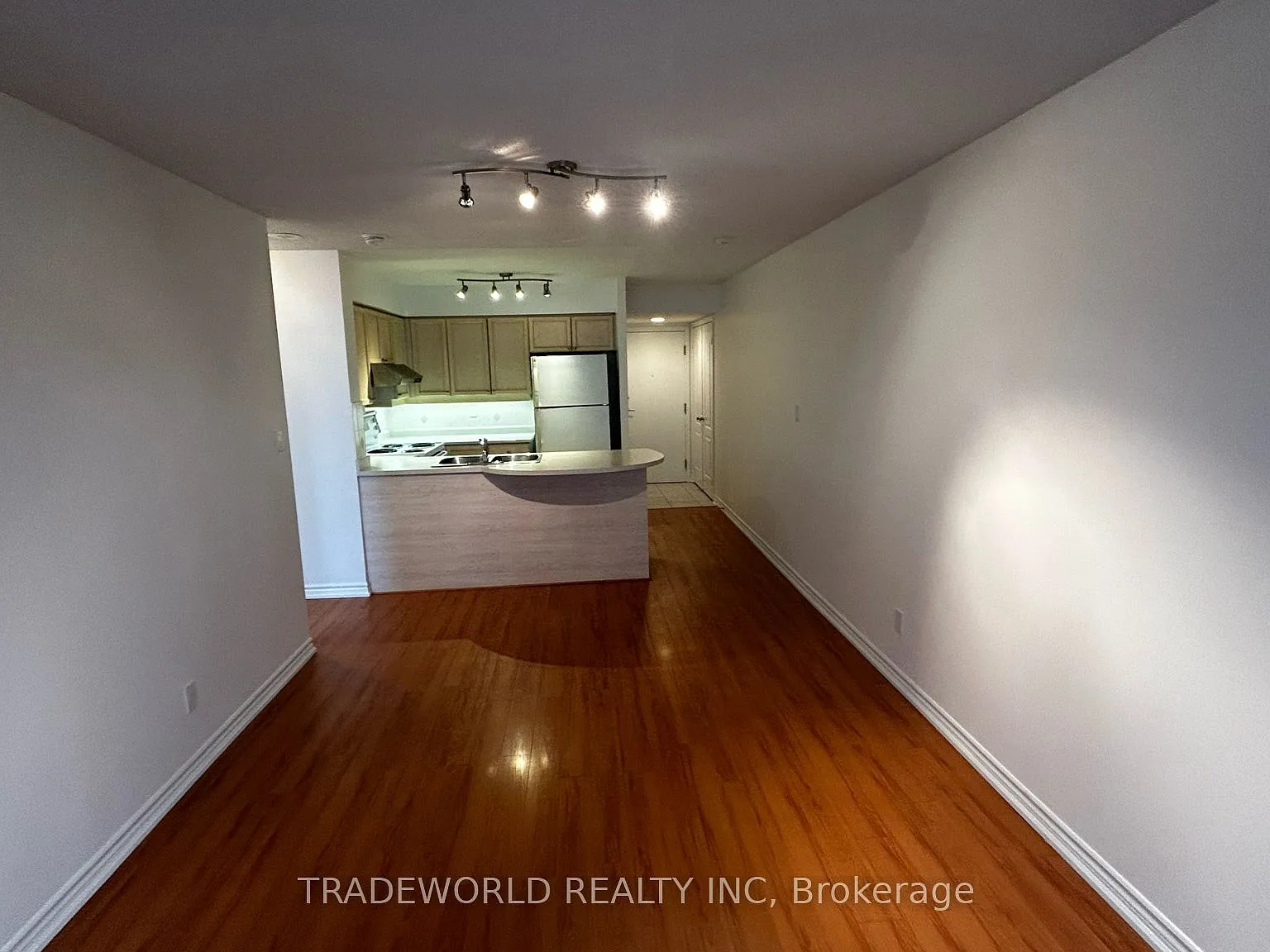 1 bed, $2,300 — Photo 4