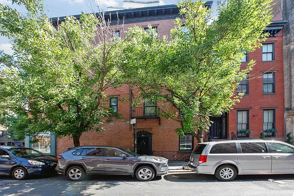 Rented by Oxford Property Group | media 23