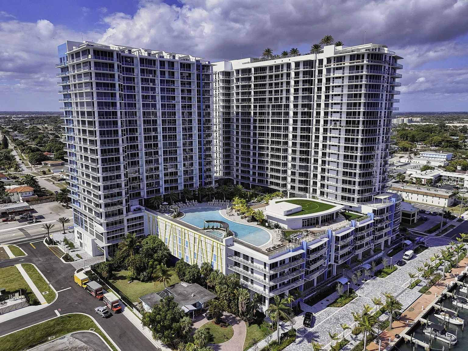 2 bed, 2.5 bath, 1697 sqft, $7,250 — Photo 3
