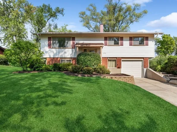 570 Frederick Ln, Hoffman Estates, IL 60169