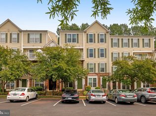 46968 Courtyard Sq, Sterling, VA 20164