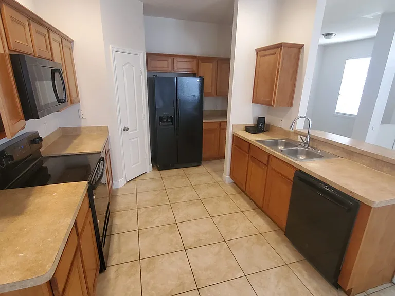 3970 Pemberly Pines Cir — Photo 28
