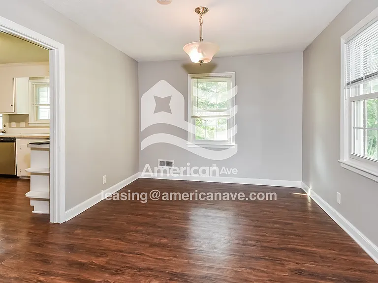 1587_004_wm_-_dining_room_12984376.jpg