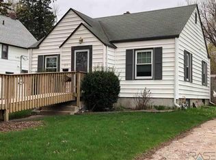 813 N Prairie Ave, Sioux Falls, SD 57104