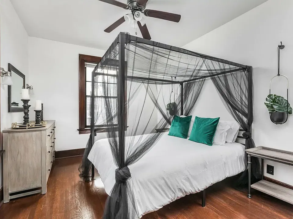 2101 N Pennsylvania St #3