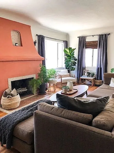 4 bed, 2.0 bath, 1921 sqft, $2,600 — Photo 4