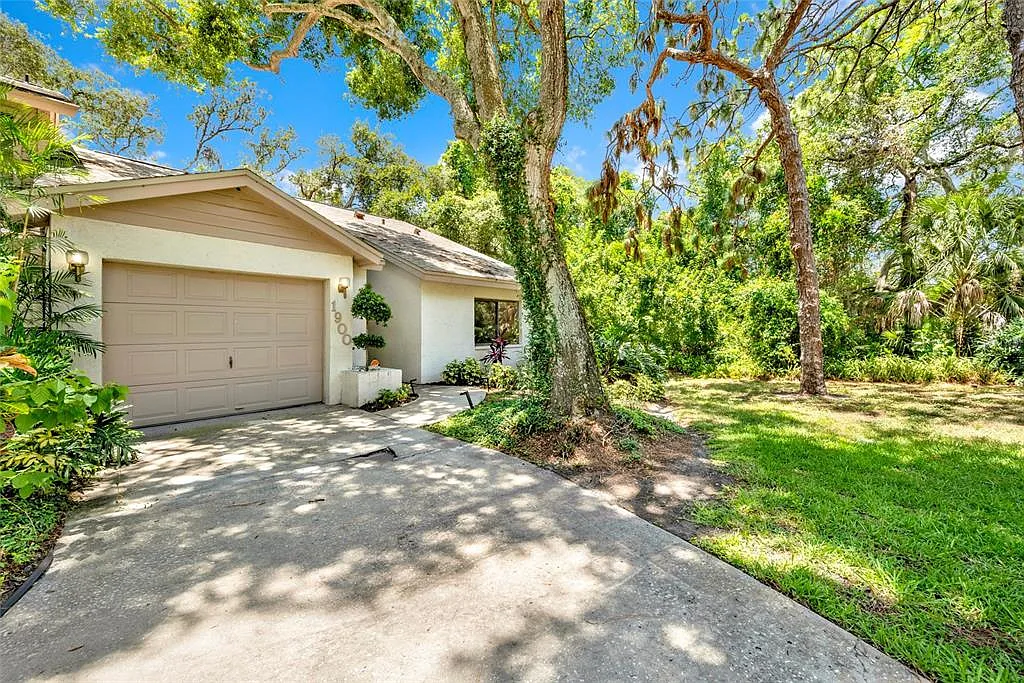 2 bed, 2.0 bath, 1173 sqft, $2,670 — Photo 3