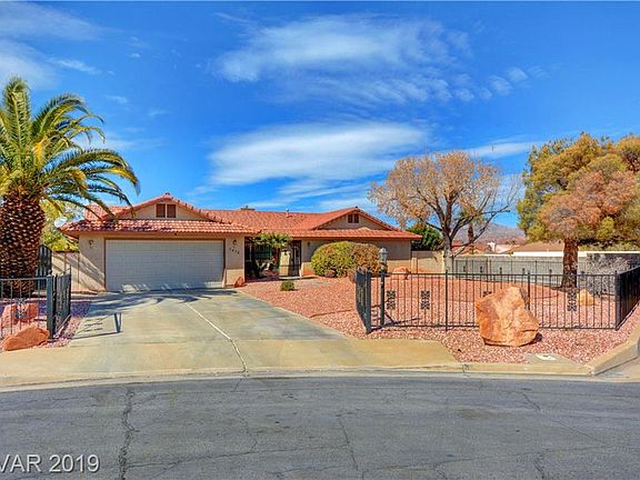 4th image of 1076 Hollyhock Dr