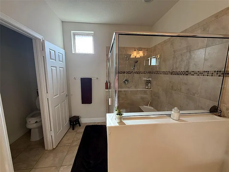 352 Laurel Falls Dr — Photo 32
