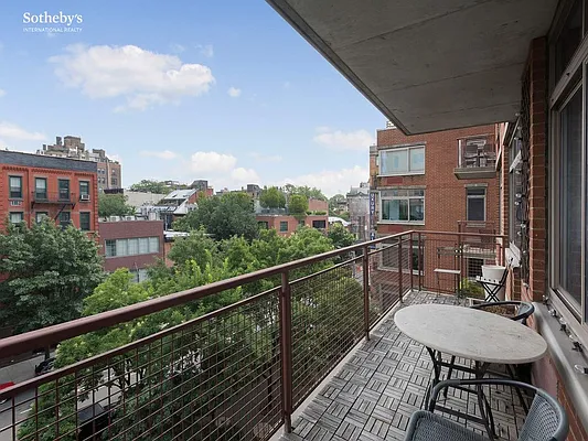 Rented by Sotheby's International Realty | media 11