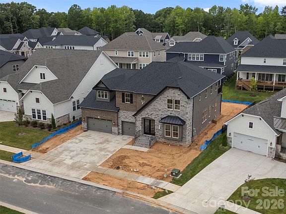 4th image of 1011 Detweiler Rd