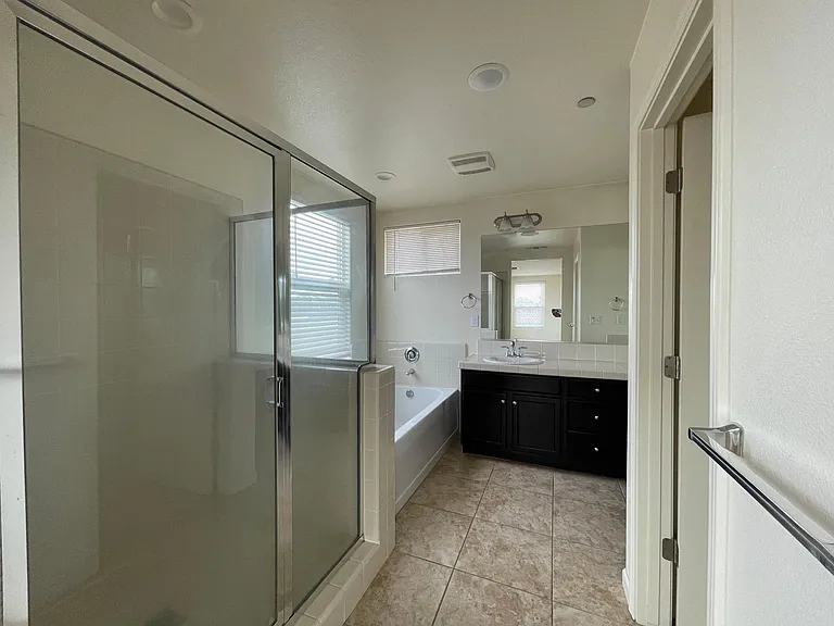 147 Barker Ln — Photo 11