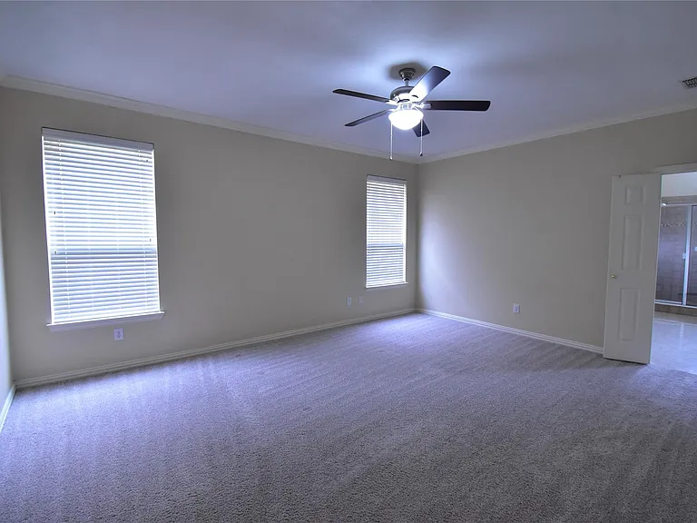 7995 Quiet Meadow Ln — Photo 10