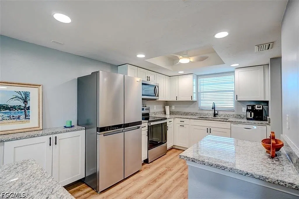 2 bed, 2.5 bath, 1214 sqft, $2,900 — Photo 3