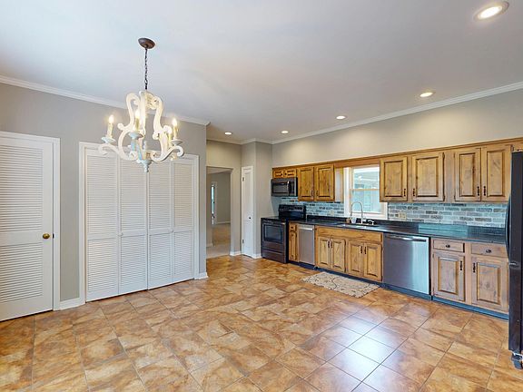 2nd image of 231 Quail Hollow Dr