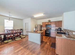906R Penny Royal Ct, Arlington, TX 76002