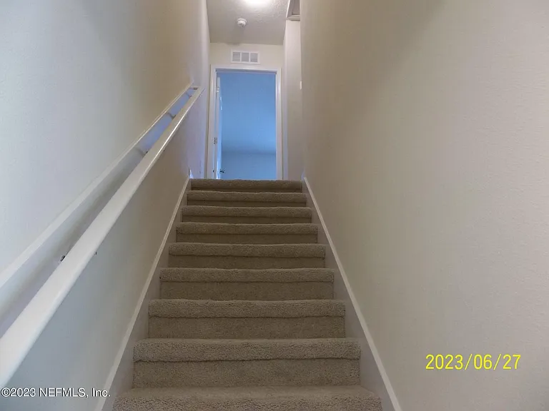 618 Servia Dr — Photo 10