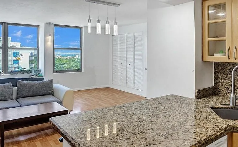 2899 Collins Ave #1502 — Photo 10