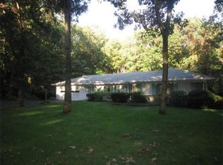 46 Magnolia Cir, Longmeadow, MA 01106