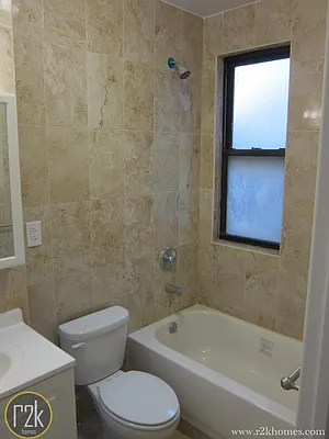 Rented by Realty 2000 Corp | media 12