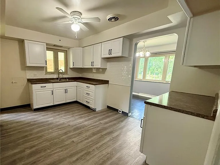 6950 Columbia Rd — Photo 5