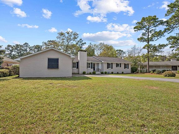 3rd image of 3 Holly Tree Ct