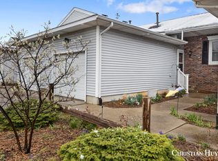 208 Blossom Dr, Sparta, MI 49345