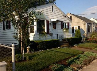 55 Fuller St, Pawtucket, RI 02861