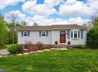 1247 Creek Rd, Manheim, PA 17545