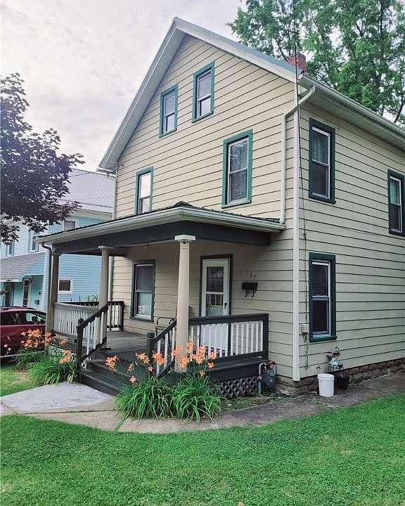 1st image of 587 Pine St