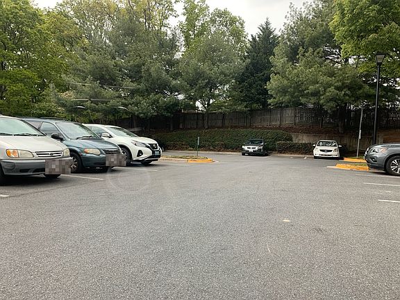 4th image of 13773 Avonshire Dr