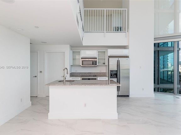 4th image of 888 Biscayne Blvd #09