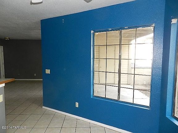 5th image of 1704 W Wood Bridge Ct
