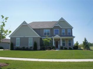 2534 Hunt Ln, Batavia, IL 60510