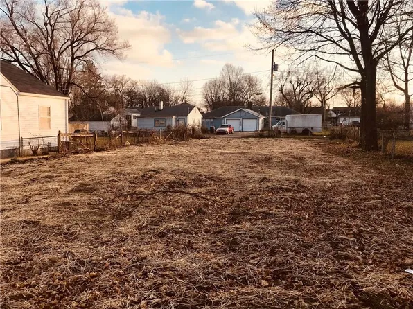 1513 W 11th St, Anderson, IN 46016